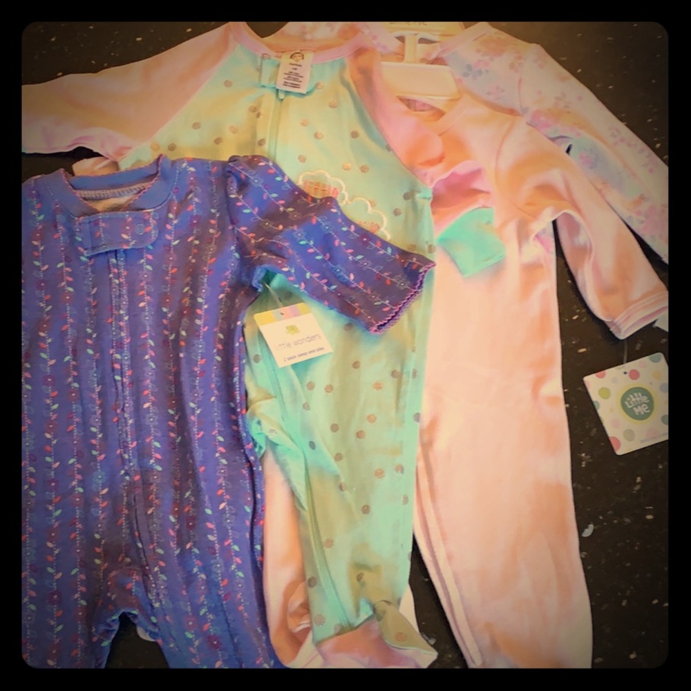 Four Baby Girl (0-3) Footie Zipper Pajamas NEW 🛍